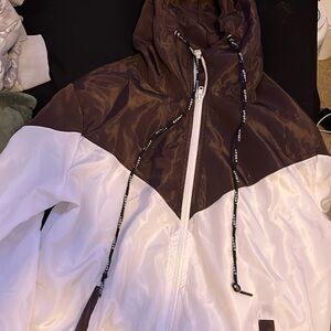 Very nice wind breaker worn maybe a couple of times but not stains or anything